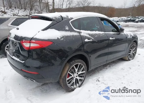 2017 Maserati Levante S из США, поврежденный, VIN ZN661YUA6HX212010